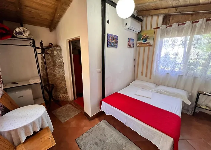 Merlika Inside Of Castle Hotel 2*